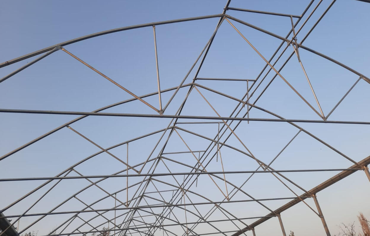 POMIDO - გალვანიზირებული სათბურის (satburi) კონსტრუქციის დეტალების მოწყობა POMIDO - გალვანიზირებული სათბურის (satburi) კონსტრუქცია და დეტალები