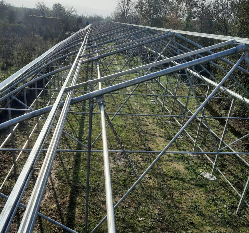 POMIDO - გალვანიზირებული სათბურის (satburi) კონსტრუქცია ჭერის ვენტილაციის დეტალები POMIDO - გალვანიზირებული სათბურის (satburi) კონსტრუქცია ჭერი ვენტილაცია დეტალები